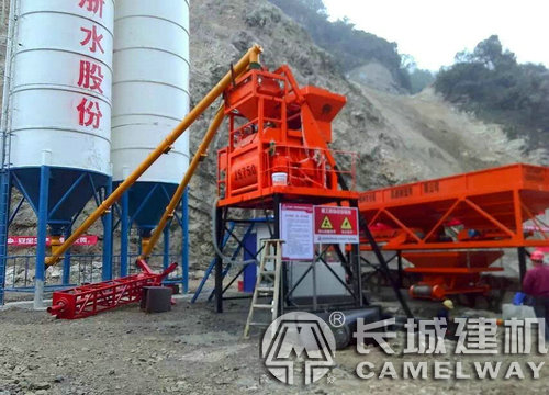 hzs35混凝土攪拌站價格,一個小時產(chǎn)量能打多少方