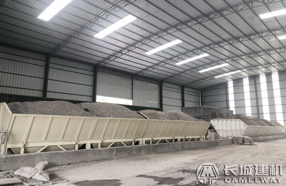 長(zhǎng)城180攪拌站一般選用pld4800型號(hào)的配料機(jī)