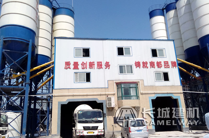 180型攪拌站工作實(shí)景