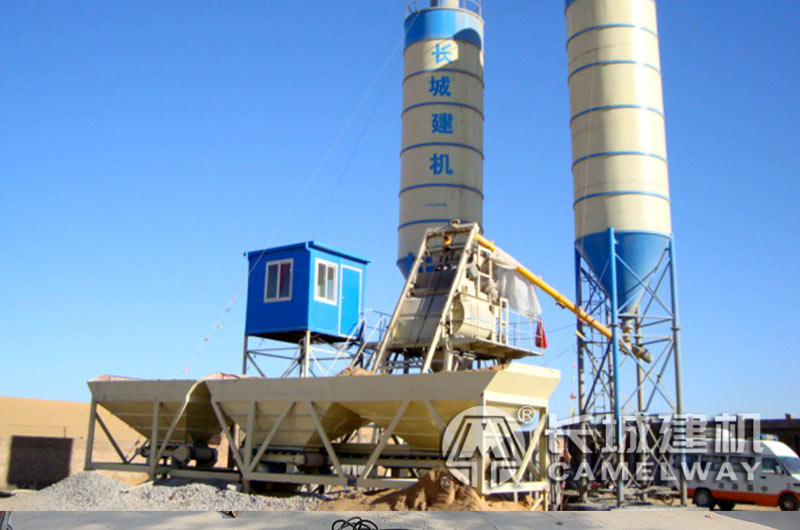 現(xiàn)場實(shí)拍——成套水穩(wěn)攪拌機(jī)工作現(xiàn)場