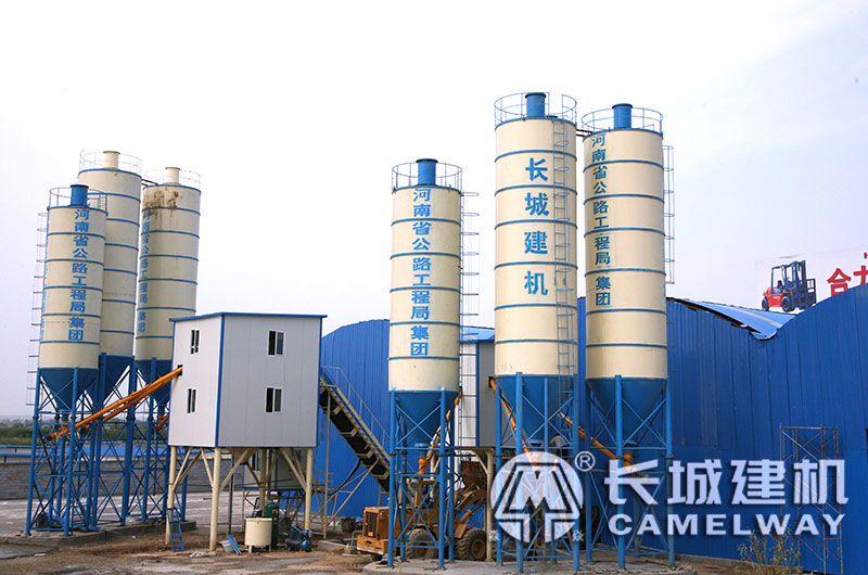 js1000混凝土攪拌機(jī)設(shè)備實(shí)拍