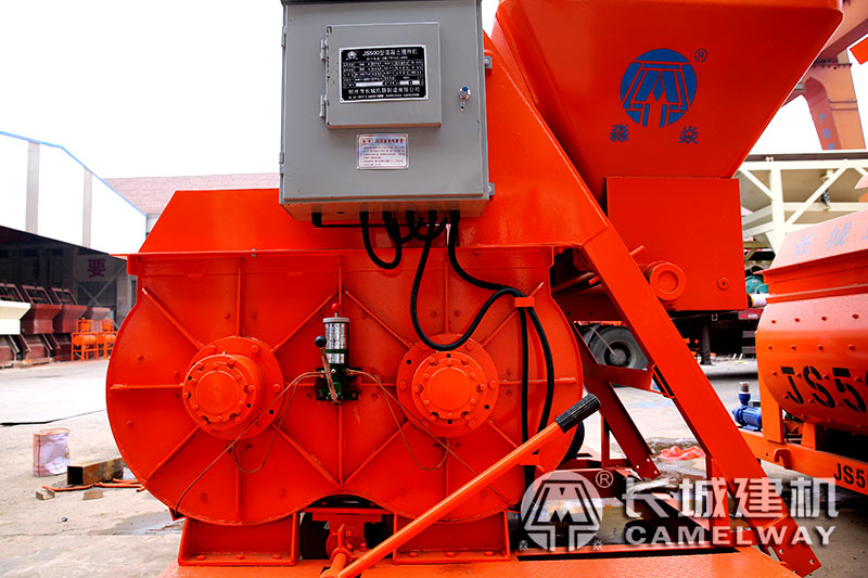 js500攪拌機(jī)設(shè)備側(cè)面上料