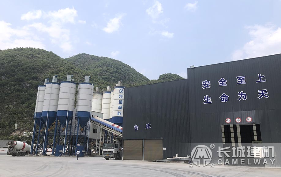 長城180攪拌站機(jī)組設(shè)備客戶現(xiàn)場