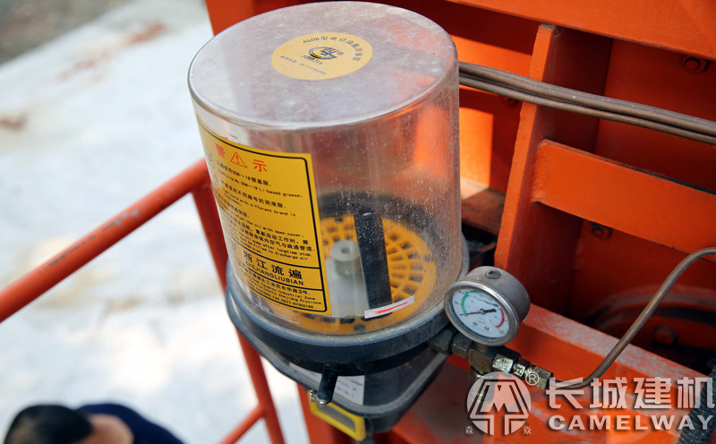 攪拌機(jī)加油泵圖片