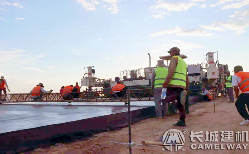 烏茲別克斯坦公路項(xiàng)目現(xiàn)場